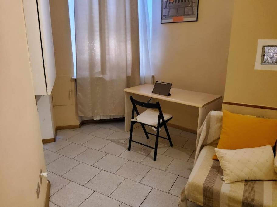 Ferienwohnung Antica Casa Odone Asti Exterior foto